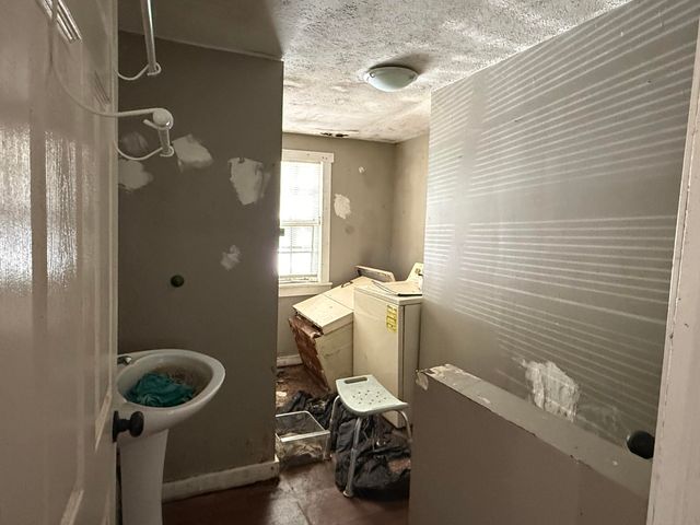 628 W Columbia Avenue, Monticello, KY 42633