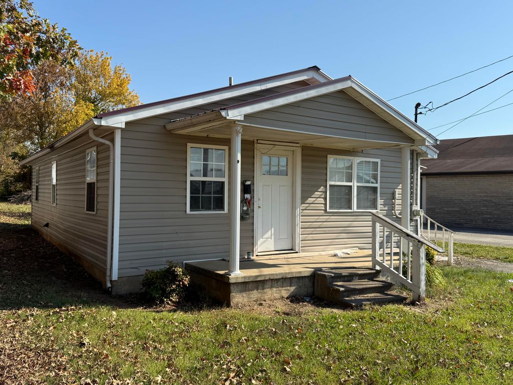 628 W Columbia Avenue, Monticello, KY 42633
