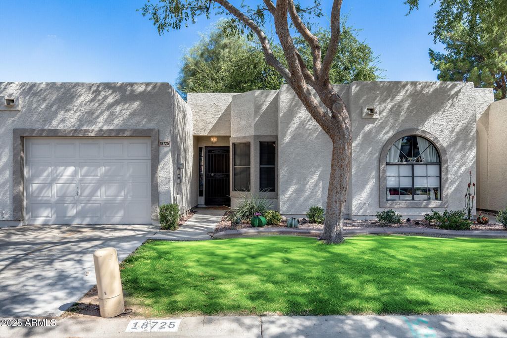 18725 N 92ND Drive, Peoria, AZ 85382