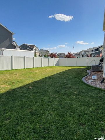934 LARDEO DR, Spanish Fork, UT 84660