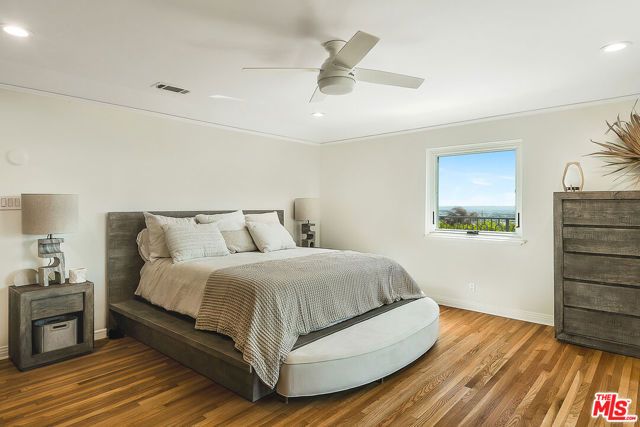 2341 Ronda Vista Drive, Los Angeles, CA 90027