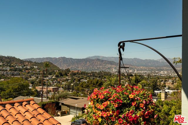 2341 Ronda Vista Drive, Los Angeles, CA 90027