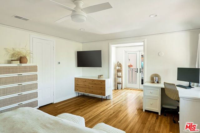 2341 Ronda Vista Drive, Los Angeles, CA 90027