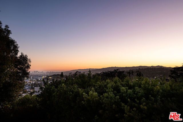 2341 Ronda Vista Drive, Los Angeles, CA 90027