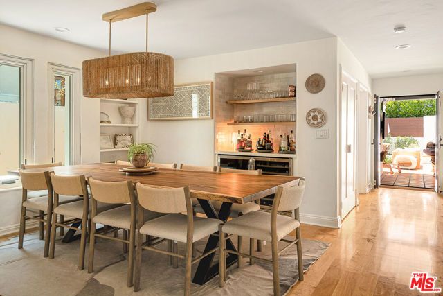 2341 Ronda Vista Drive, Los Angeles, CA 90027