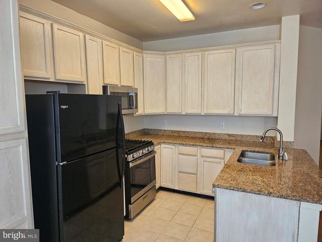 365 TUVIRA LN, Cherry Hill, NJ 08003