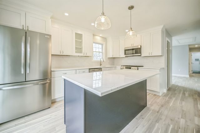 14 Marston, Barnstable, MA 02601