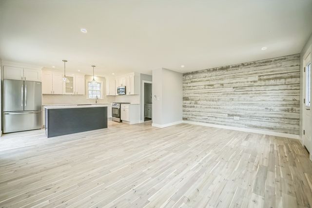 14 Marston, Barnstable, MA 02601