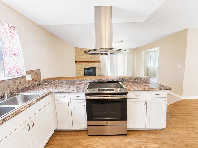 1543 John Pl, Yuba City, CA 95993