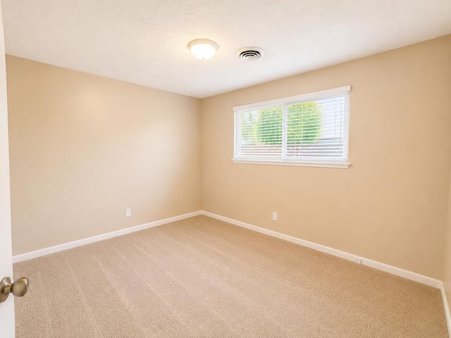 1543 John Pl, Yuba City, CA 95993