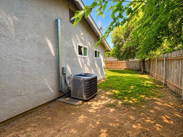 1543 John Pl, Yuba City, CA 95993