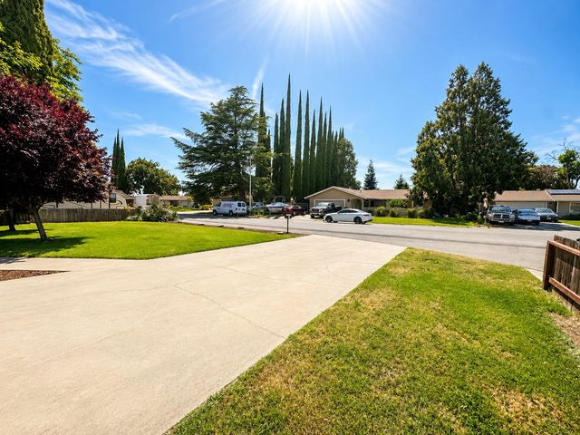 1543 John Pl, Yuba City, CA 95993