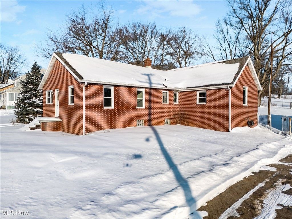 3863 Richville Drive SW, Canton, OH 44706