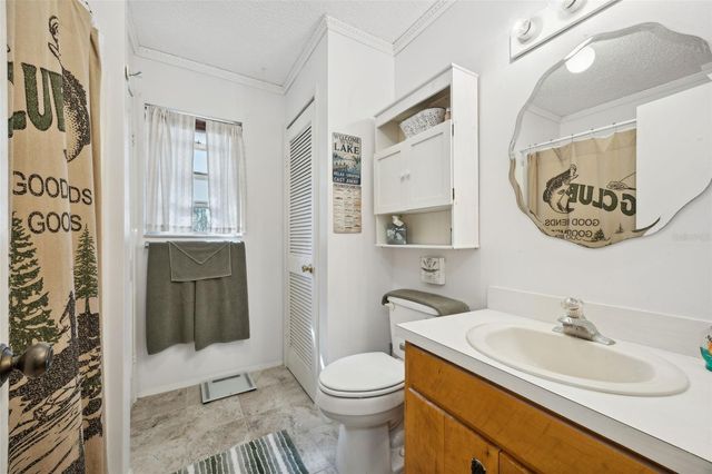 213 E CHAR LANE, Crescent City, FL 32112