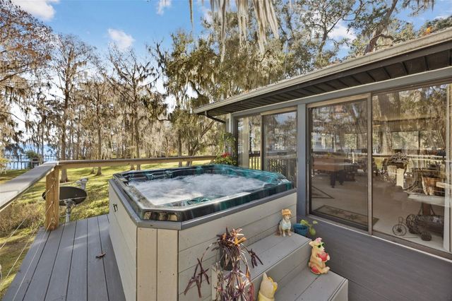 213 E CHAR LANE, Crescent City, FL 32112