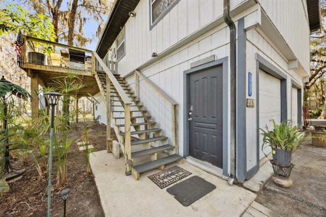 213 E CHAR LANE, Crescent City, FL 32112