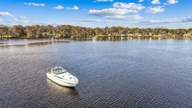 213 E CHAR LANE, Crescent City, FL 32112