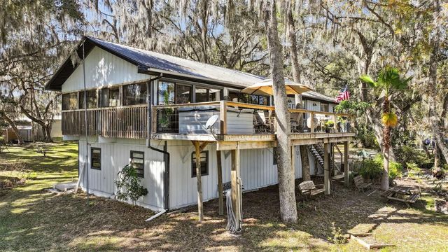 213 E CHAR LANE, Crescent City, FL 32112