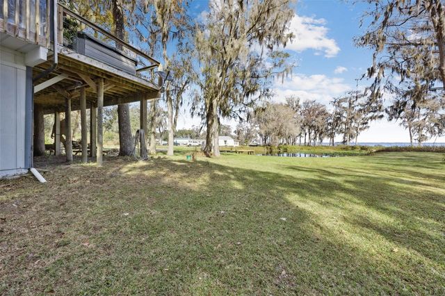 213 E CHAR LANE, Crescent City, FL 32112