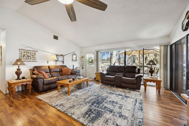 213 E CHAR LANE, Crescent City, FL 32112