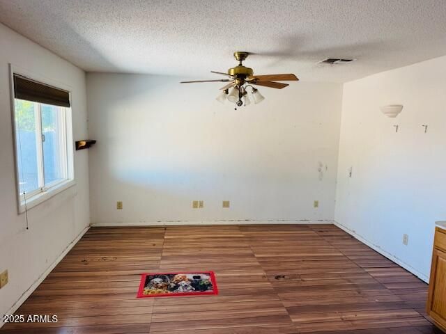 9322 W HIDDEN VALLEY Circle N, Sun City, AZ 85351