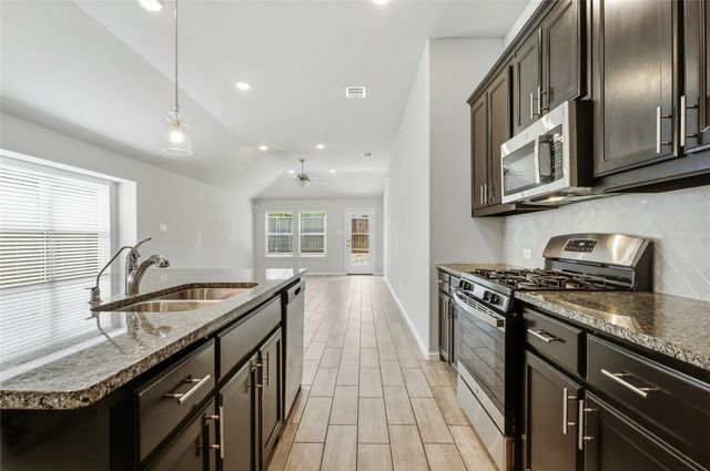 14009 Danesdale Drive, Pilot Point, TX 76258