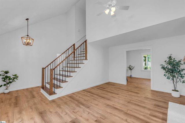 206 Spring View Lane, Taylors, SC 29687