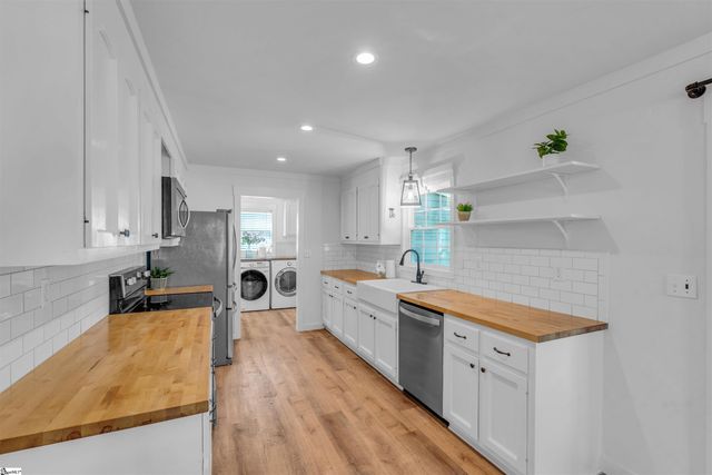 206 Spring View Lane, Taylors, SC 29687