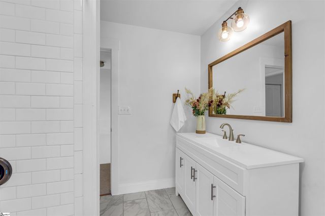 206 Spring View Lane, Taylors, SC 29687