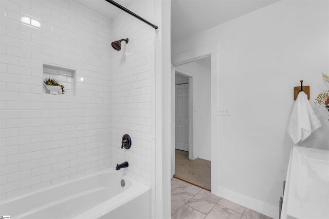 206 Spring View Lane, Taylors, SC 29687