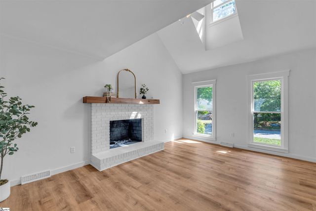 206 Spring View Lane, Taylors, SC 29687