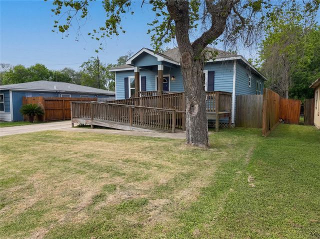 4414 Edward Street, Texas City, TX 77591