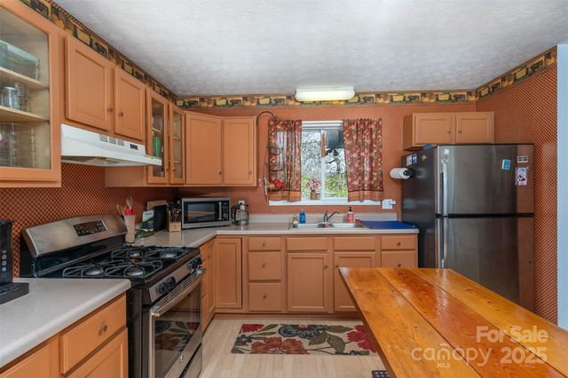 195 Prospectors Trail, Black Mountain, NC 28711