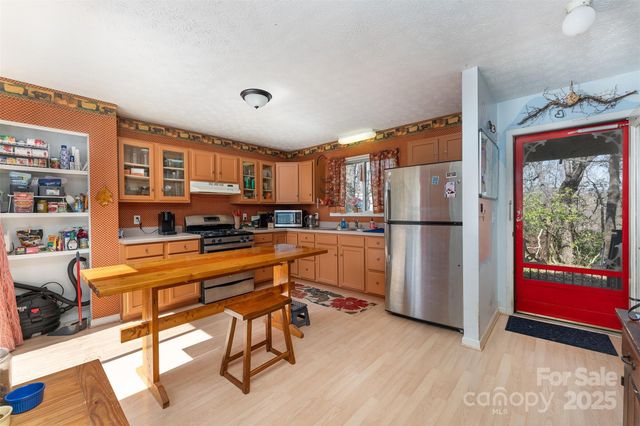195 Prospectors Trail, Black Mountain, NC 28711