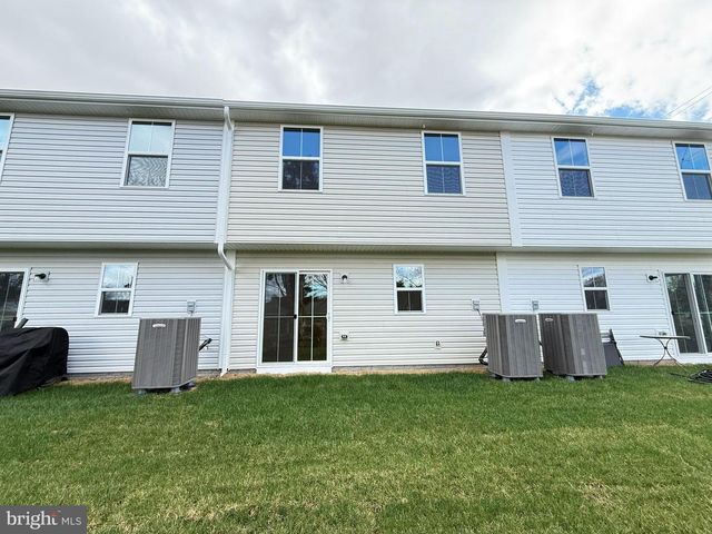 647 LAURELWOOD CIR, Winchester, VA 22601