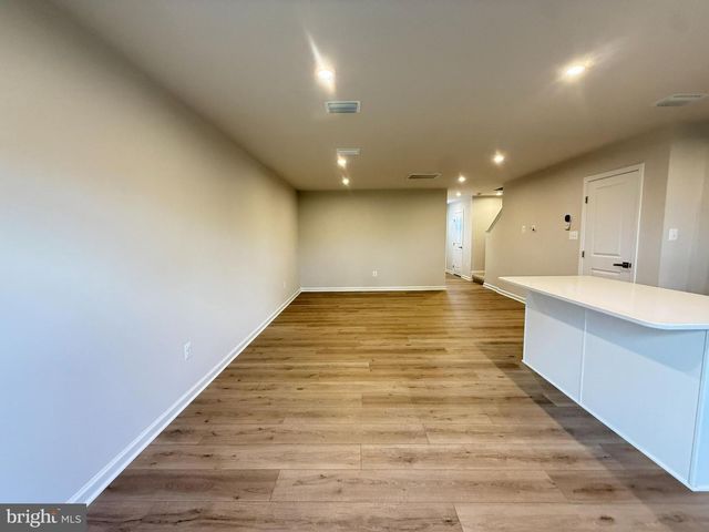 647 LAURELWOOD CIR, Winchester, VA 22601