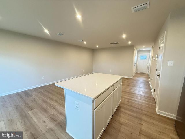 647 LAURELWOOD CIR, Winchester, VA 22601