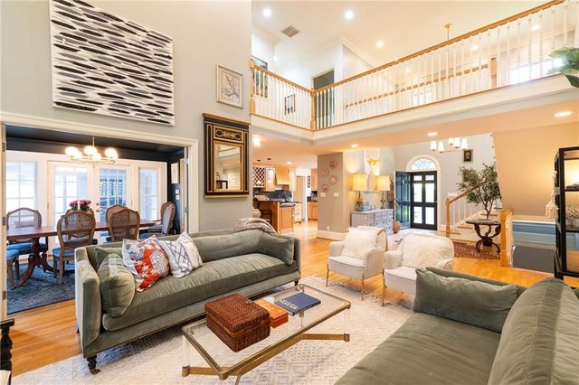 1135 Peachtree Battle Avenue NW, Atlanta, GA 30327
