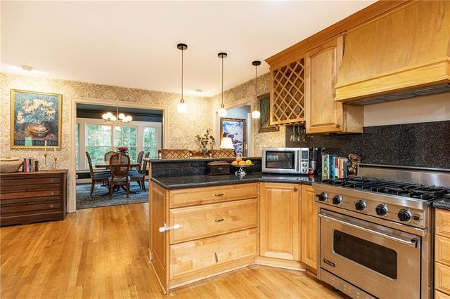 1135 Peachtree Battle Avenue NW, Atlanta, GA 30327