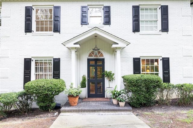 1135 Peachtree Battle Avenue NW, Atlanta, GA 30327