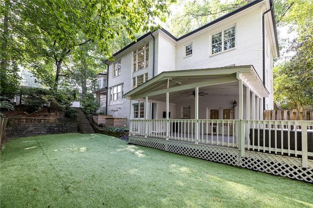 1135 Peachtree Battle Avenue NW, Atlanta, GA 30327