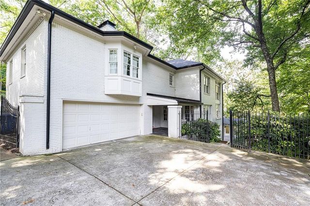 1135 Peachtree Battle Avenue NW, Atlanta, GA 30327