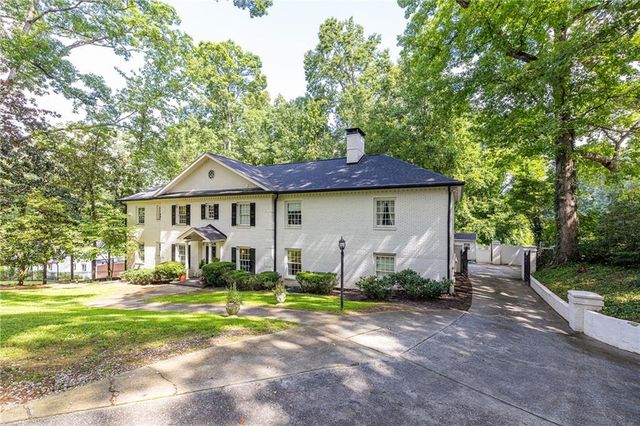 1135 Peachtree Battle Avenue NW, Atlanta, GA 30327