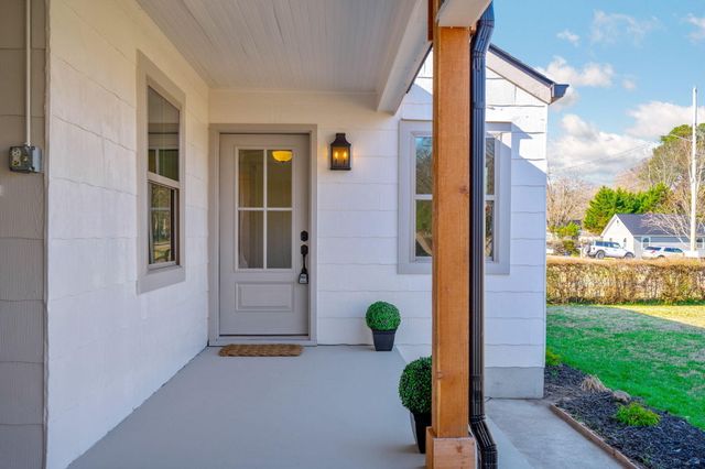 104 Ellis Drive, Rossville, GA 30741