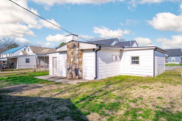 104 Ellis Drive, Rossville, GA 30741