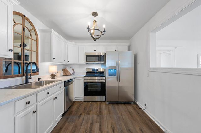 104 Ellis Drive, Rossville, GA 30741