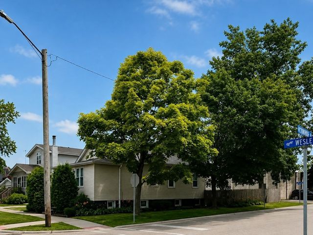 4326 Wesley Terrace, Schiller Park, IL 60176