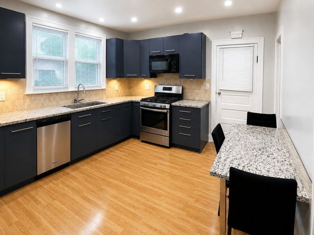 4326 Wesley Terrace, Schiller Park, IL 60176
