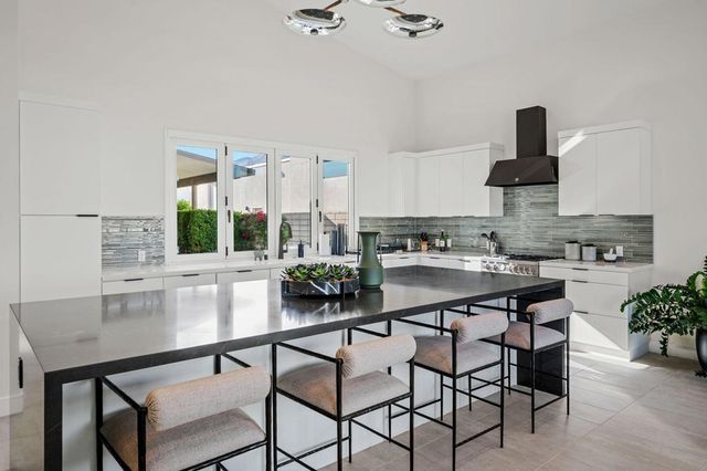 422 Fountain Drive, Palm Springs, CA 92262