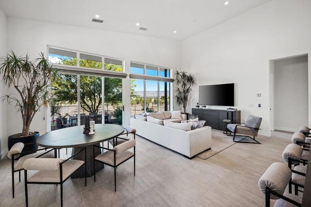 422 Fountain Drive, Palm Springs, CA 92262